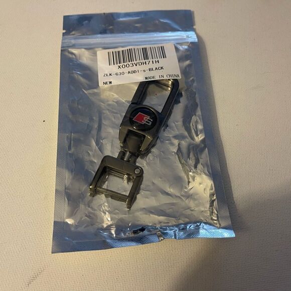 Audi S line Logo Key Fob Keychain in Metal NWT - Picture 4 of 4